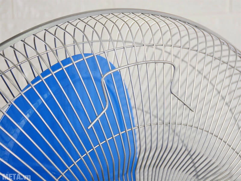 Lồng quạt được làm từ sắt mạ bền bỉ